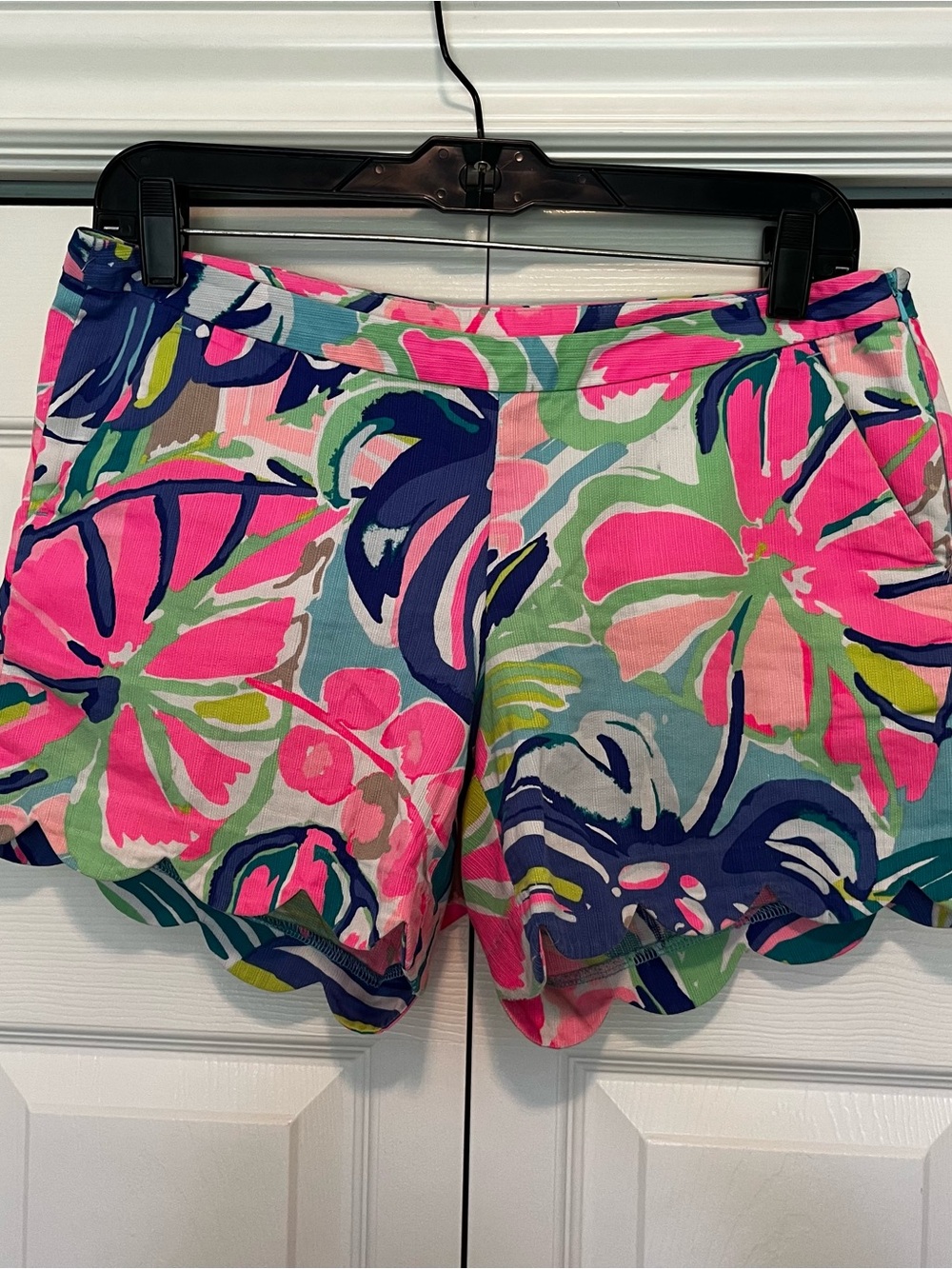Lilly Pulitzer Tropical Floral Scallop Hem Shorts Cotton size 4